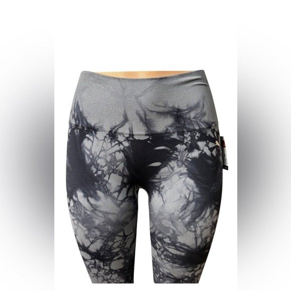 Puma Seamless Leggings Small NWT | High Waist + Soft Compression | Sleek Fit - Picture 3 of 4